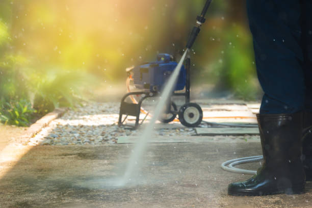 Best Patio and Deck Pressure Washing  in Mishicot, WI