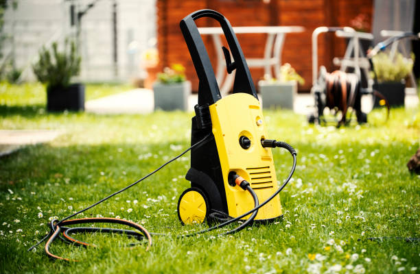 Best Spring Cleaning  in Mishicot, WI
